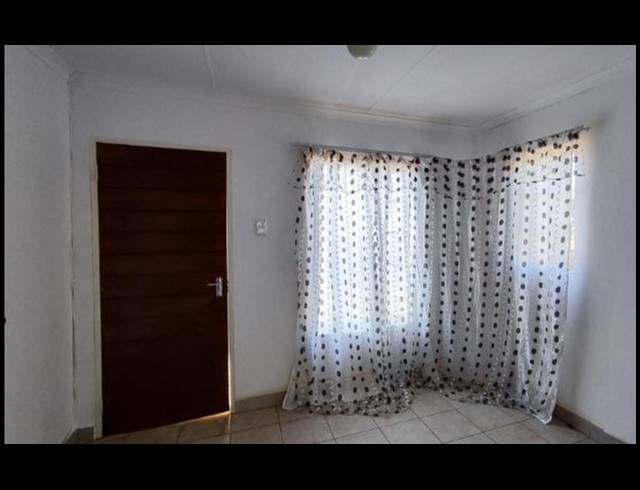 3 BEDROOM HOUSE FOR SALE IN SAVANNA CITY